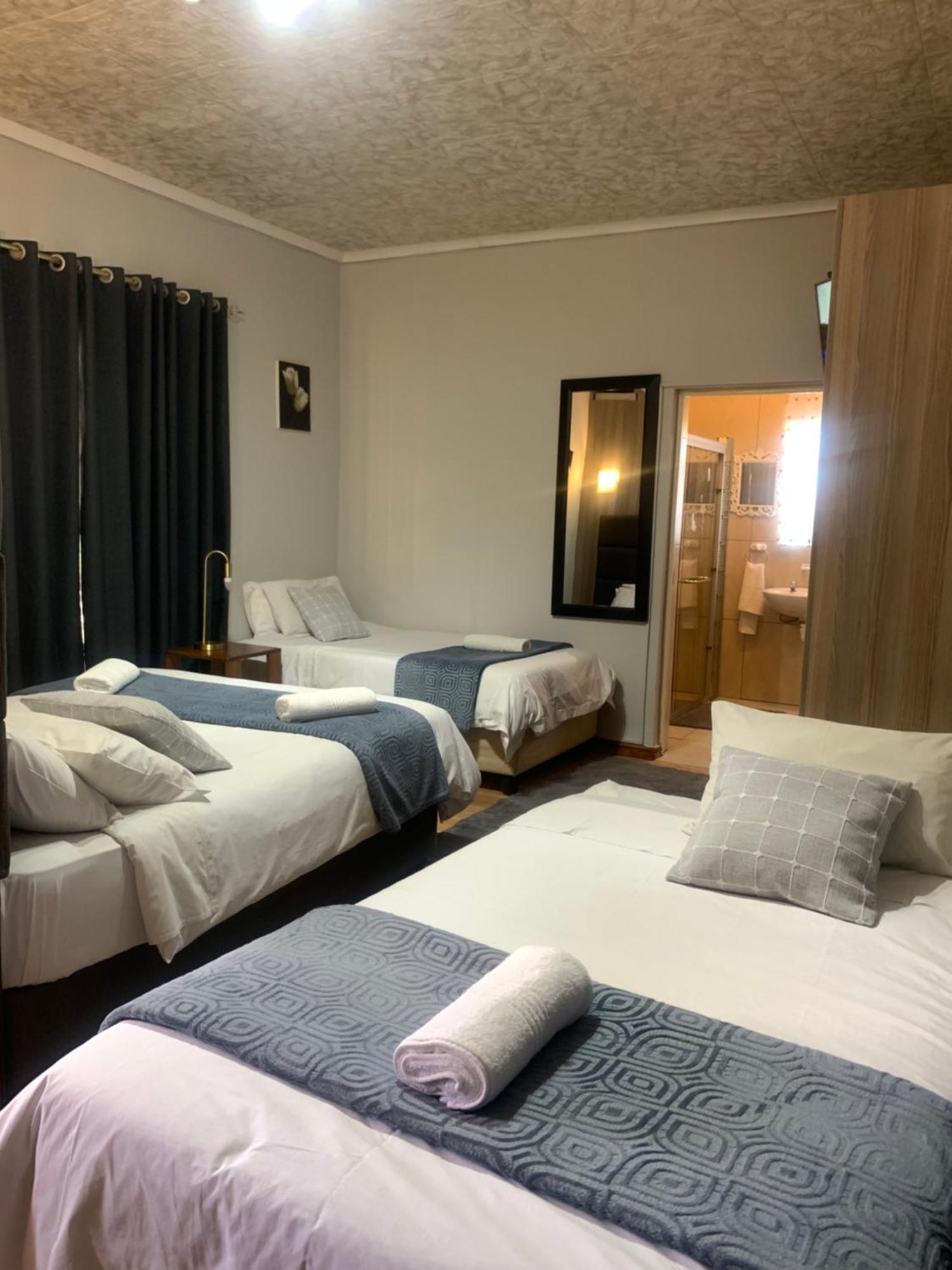 Victoria Oaks Guesthouse Victoria West Zewnętrze zdjęcie